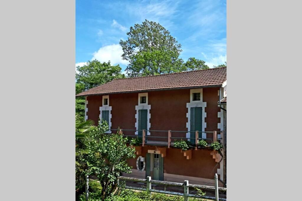 Maison Au Bord De La Riviere Dronne En Perigord Vert Saint-Front-la-Rivière Exteriör bild