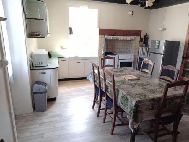 Maison Au Bord De La Riviere Dronne En Perigord Vert Saint-Front-la-Rivière Exteriör bild